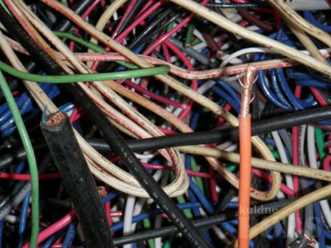 نشتري خردة الومنيوم نحاس حديد كابلات نحاس صلب معادن مكيفات سبليت مكيف مكتبي معدات بناء مواد بناء قديمة مشتري خردة في جدة